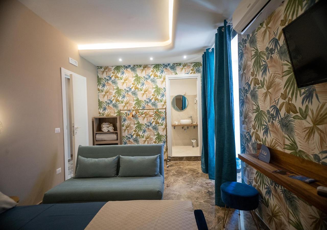 Le Stanze Di Cloe Hotel Naples Luaran gambar