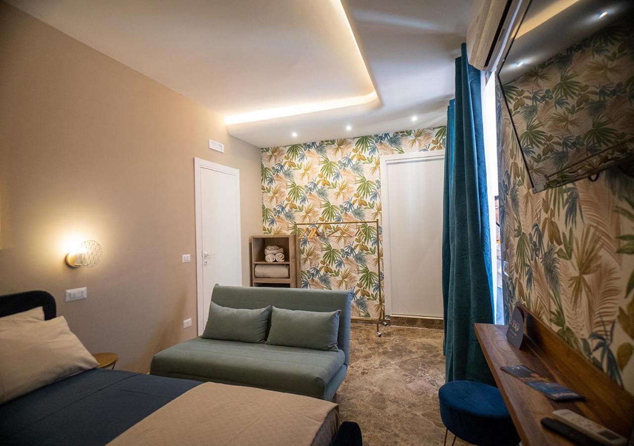 Le Stanze Di Cloe Hotel Naples Luaran gambar